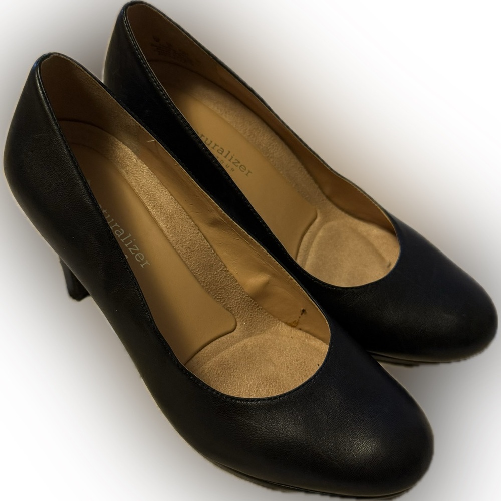 Naturalizer Classic Black Heels